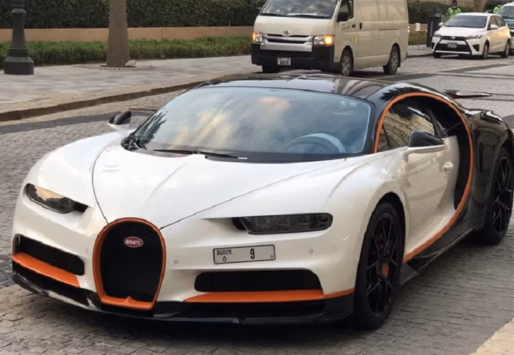 “Dan choi” chi 16,2 ty dong mua bien so cho Bugatti Chiron Sport-Hinh-3