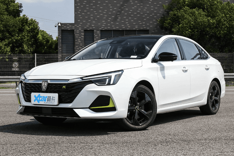 Roewe là một thương hiệu con thành lập năm 2006 thuộc nhà sản xuất xe Trung Quốc SAIC Motor. Mới đây, hãng đã thông báo rằng họ đã sẵn sàng tung ra thị trường nội địa sản phẩm Roewe i6 Max 2020 mới, mẫu sedan hàng đầu mới của thương hiệu.