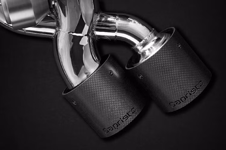 Cụ thể hơn, Wheelsandmore cung cấp 5 gói nâng cấp cho chiếc wagon. Bắt đầu với gói độ đầu tiên khiêm tốn nhất có giá 2,100 EURO (khoảng 54 triệu đồng) bao gồm gói tối ưu hóa phần mềm cơ bản. Gói độ này cho phép động cơ tạo ra 700 mã lực và mô-men xoắn 920 Nm.