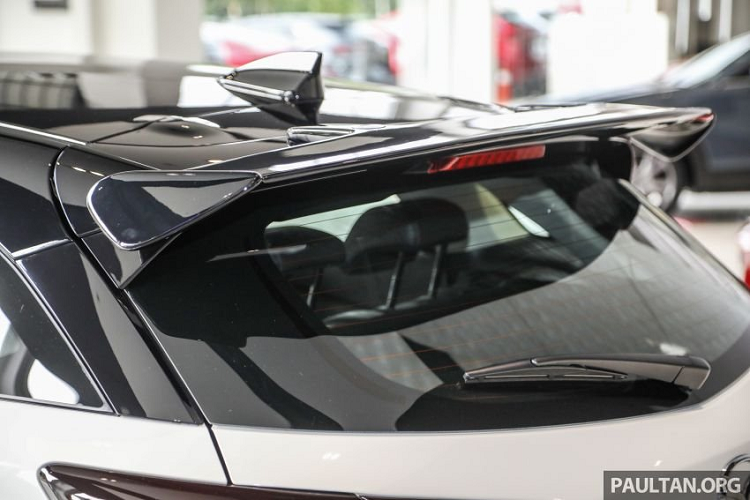 Trong khi đó, phiên bản giá xe Mazda CX-3 Limited Edition bán ra 141,329 RM (769 triệu đồng). Quá trình giao hàng dự kiến là vào cuối tháng 7/2020