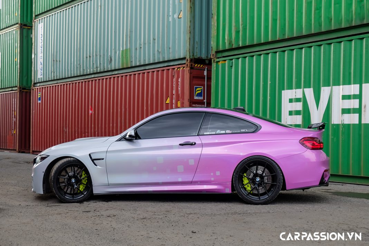 Đây là chiếc BMW mang số thứ tự 008 trong số hàng trăm mẫu xe BMW thuộc câu lạc bộ BMW Car Club Việt Nam và có giá xe BMW M4 chính hãng lên đến hơn 4,383 tỷ Đồng.