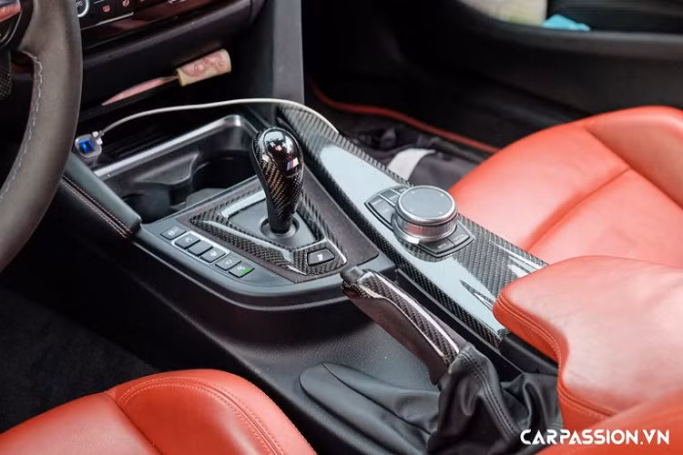 Mảnh ghép cuối ở phần đuôi xe chính là hệ thống ống xả “full system” của thương hiệu Capristo, được biết, bộ ống xả độ này đã “ngốn” không dưới 230 triệu Đồng của chủ xe.