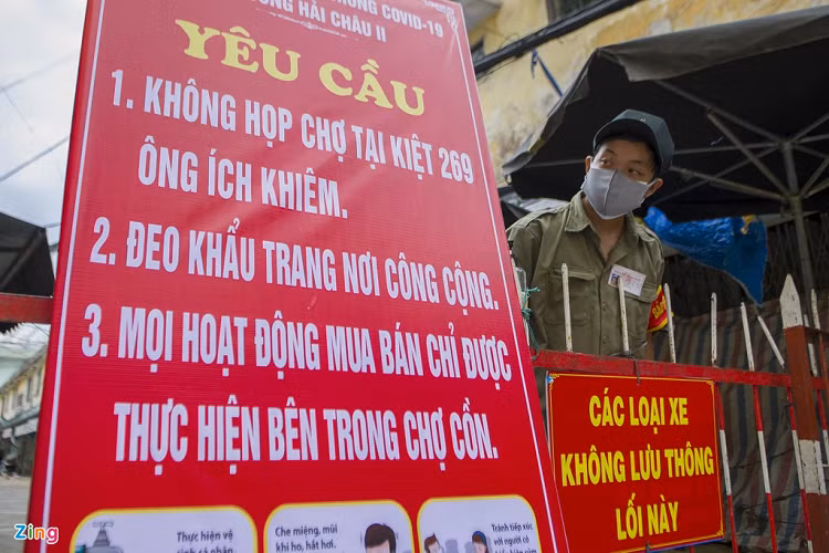 Theo UBND TP Đà Nẵng, việc phát hành thẻ vào chợ sẽ hạn chế người dân tụ tập đông người, góp phần ngăn chặn lây nhiễm chéo Covid-19 ở cộng đồng.