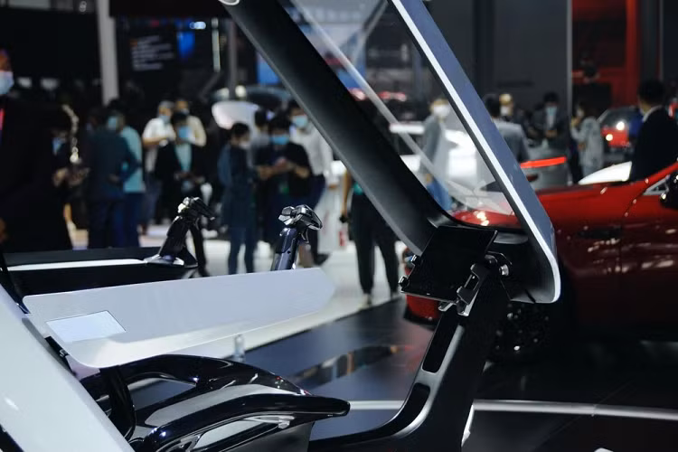 Dù sao đi nữa, điều đó không có nghĩa rằng Xpeng không nghiêm tục trong việc mang xe ôtô bay Kiwigogo ra thị trường thương mại trong tương lai. Công ty Trung Quốc đã nghiên cứu và phát triển xe bay trong 7 năm nay, thực hiện khoảng 10.000 lần kiểm tra an toàn. Xpeng cũng có 15 quyền sở hữu trí tuệ độc quyền đối với xe bay của họ. 