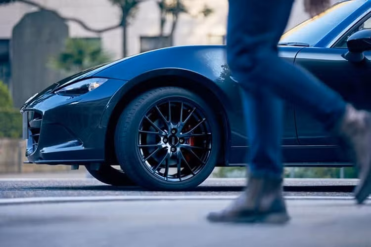 Ra mat Mazda MX-5 RS 2021, khoi diem hon 815 trieu dong-Hinh-2