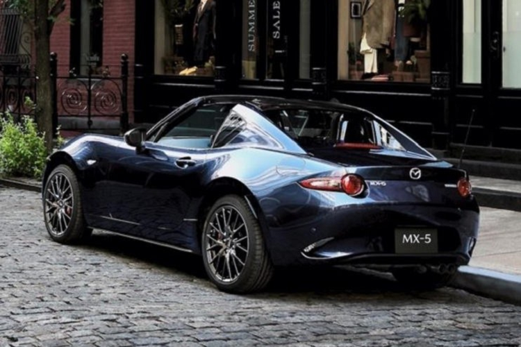Ra mat Mazda MX-5 RS 2021, khoi diem hon 815 trieu dong