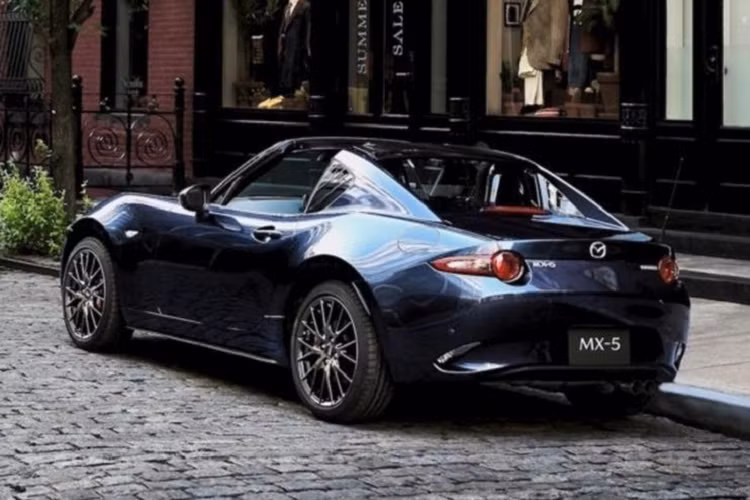 Ra mat Mazda MX-5 RS 2021, khoi diem hon 815 trieu dong