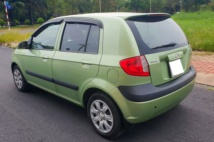 Hyundai Getz sử dụng động cơ 4cyl thẳng hàng, dung 1.4L hút khí tự nhiên, DOHC cho công suất tối đa 95 mã lực tại vòng tua 6.000 vòng/phút và mô-men xoắn cực đại 125 Nm. Sức mạnh được truyền xuống cầu trước (FWD) thông qua hộp số sàn 5 cấp (5MT) hoặc tự động 4 cấp (4AT).
