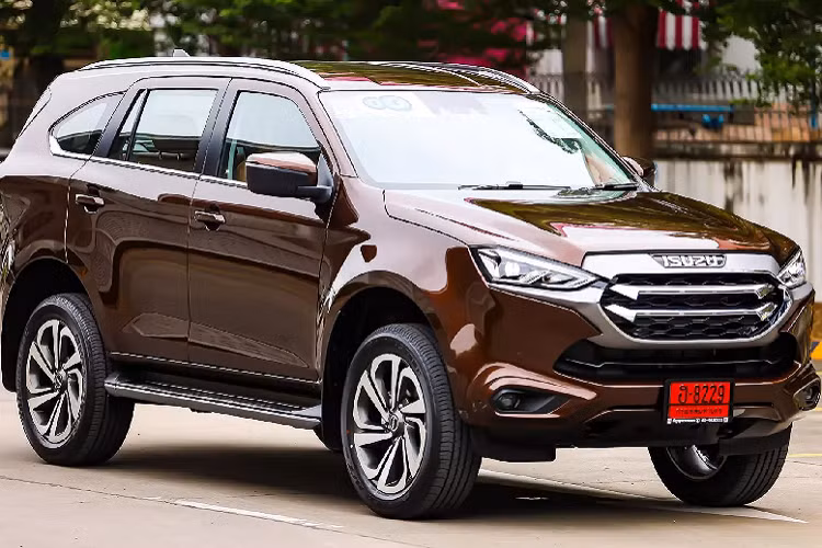 Can canh Isuzu Mu-X 2021 may dau 1.9L tu 1,066 ty dong