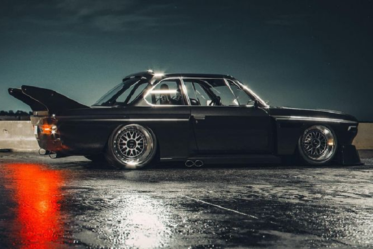 Nhìn chung, những thay đổi trên BMW Batman từ 3.0 CSL này mang tới một diện mạo quá đỗi hấp dẫn và cuốn hút, đặc biệt là đối với các fan của siêu anh hùng Batman.