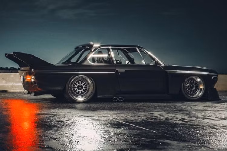 Nhìn chung, những thay đổi trên BMW Batman từ 3.0 CSL này mang tới một diện mạo quá đỗi hấp dẫn và cuốn hút, đặc biệt là đối với các fan của siêu anh hùng Batman.