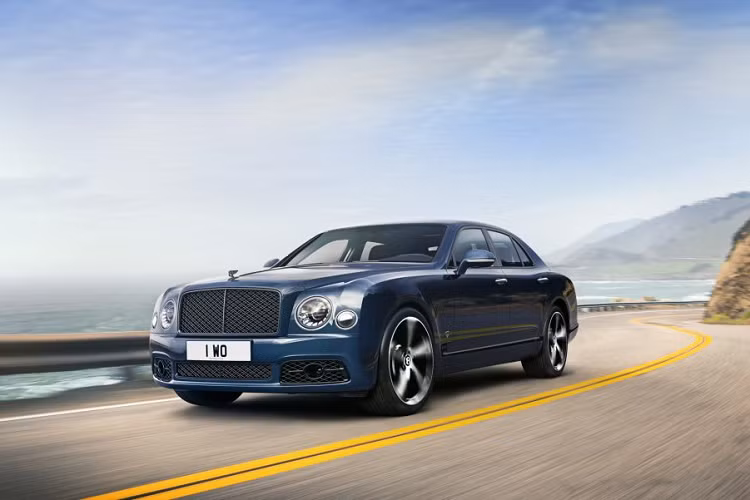 Nó là lá cờ đầu của của chúng tôi, vòng đời của nó là một minh chứng cho cam kết liên tục của chúng tôi để chế tạo thủ công những chiếc xe có động cơ tốt nhất trên thế giới Mulsanne “6.75 Edition” là đỉnh cao của thành tựu đó”. Sẽ chỉ có 30 chiếc Bentley Mulsanne “6.75 Edition” được sản xuất và đây cũng sẽ là 30 chiếc Bentley Mulsanne cuối cùng lăn bánh khỏi nhà máy vào tháng 3 năm nay.