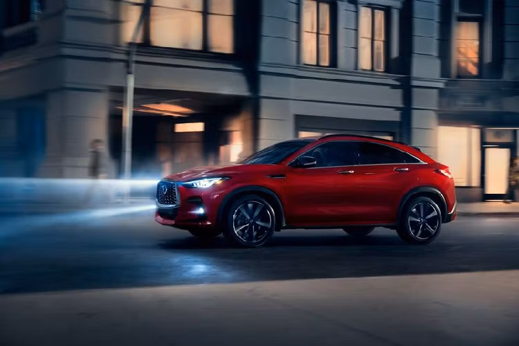 Infiniti QX55 2022 được cung cấp với 8 màu ngoại thất khác nhau, bao gồm: Dynamic Sunstone Red và Slate Grey tiêu chuẩn, 6 tùy chọn còn lại là Majestic White, Liquid Platinum, Graphite Shadow, Mineral Black, Black Obsidian và Hermosa Blue.