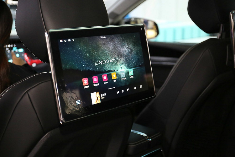 Đối với mặt công suất, Enovate ME7 có trang bị một mô tơ điện sản sinh 215 mã lực và 330 Nm mô-men xoắn cực đại.