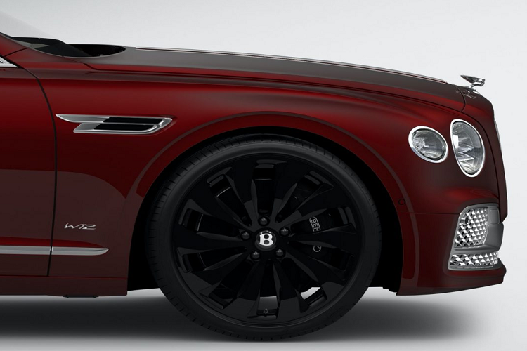 Giá xe Bentley Flying Spur 2020 được công bố ở mức 180.400 Bảng Anh, tương đương 214.600 USD.