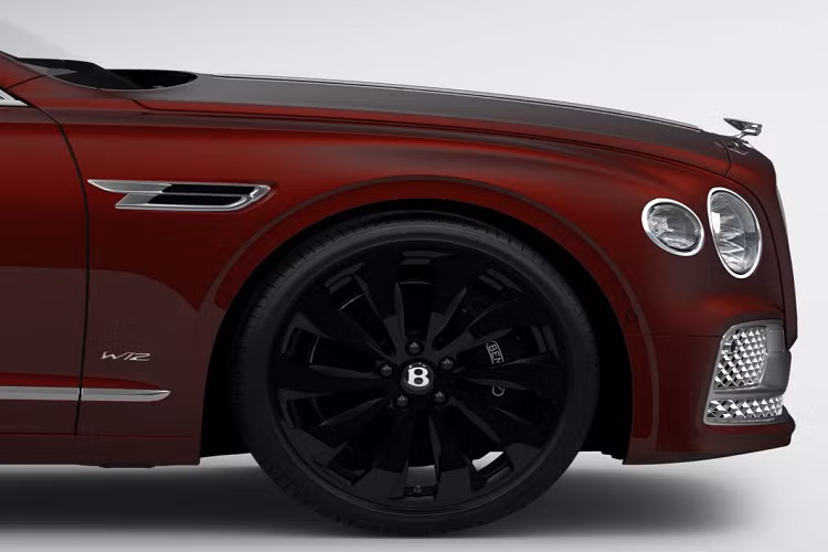 Giá xe Bentley Flying Spur 2020 được công bố ở mức 180.400 Bảng Anh, tương đương 214.600 USD.