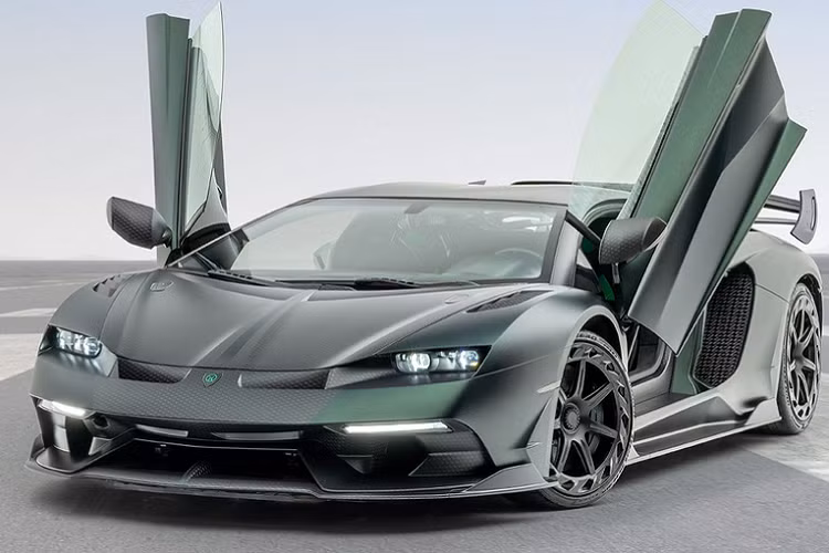 Mansory, công ty độ xe có trụ sở tại Anh quốc, vừa ra mắt mẫu siêu xe Mansory Cabrera 2020 với số lượng chỉ 3 chiếc trên toàn cầu. Mẫu xe này được ra mắt nhằm kỷ niệm 30 năm thành lập Mansory.