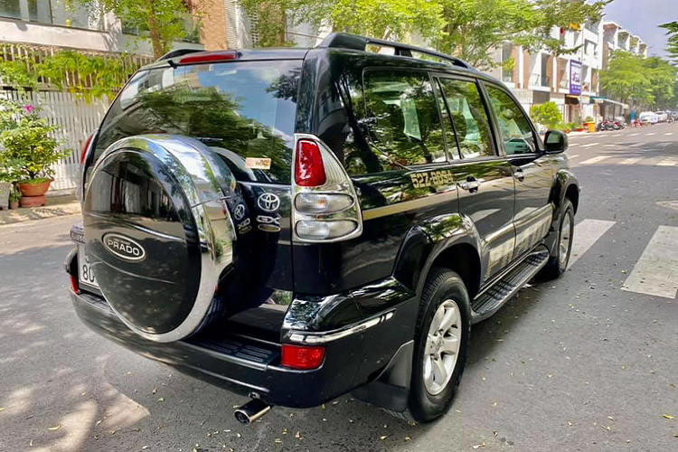 Bạn có sẵn sàng bỏ qua lựa chọn “đập hộp” một chiếc SUV mới như Toyota Rush có giá khoảng 630 triệu đồng, vừa túi tiền, tiết kiệm xăng, hình thức đẹp, để chọn một chiếc Toyota Land Cruiser Prado 15 năm tuổi không?