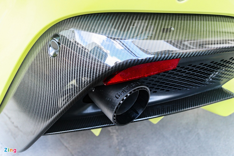 Tuy nhiên, sức mạnh của xe có thể được cải thiện sau khi chủ xe trang bị hệ thống ống xả full system đến từ Capristo. Khác với việc chỉ trang bị phần ống xả, hệ thống ống xả full system thường giúp xe mạnh mẽ hơn bên cạnh âm thanh to và uy lực.