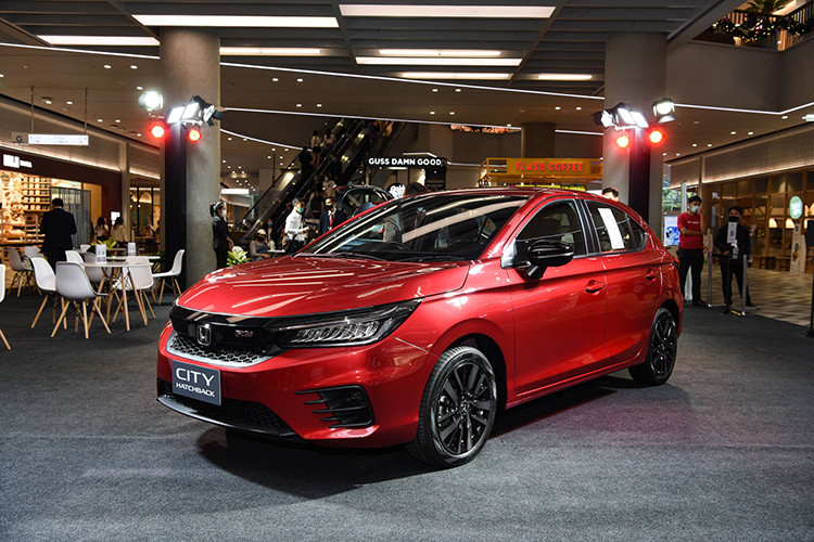 Hiện chưa rõ sau Thái Lan, Honda City Hatchback 2021 có được bày bán ở những thị trường khác như Việt Nam hay không. Hiện Honda City Sedan thế hệ mới còn chưa chính thức ra mắt Việt Nam mà phải chờ đến đầu tháng sau. Đến đầu năm 2021, Honda City Sedan mới sẽ được bày bán tại Việt Nam.