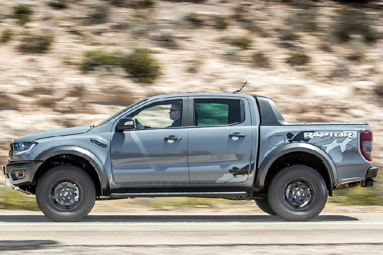 Theo một báo cáo trước đó, Ford hiện đang lên kế hoạch trang bị cho Ranger Raptor động cơ V8 mạnh mẽ hơn. Nếu bạn cảm thấy cái tên này có phần quen thuộc thì đây chính là những gì đã và đang được sử dụng bên dưới nắp capo của chiếc Mustang.