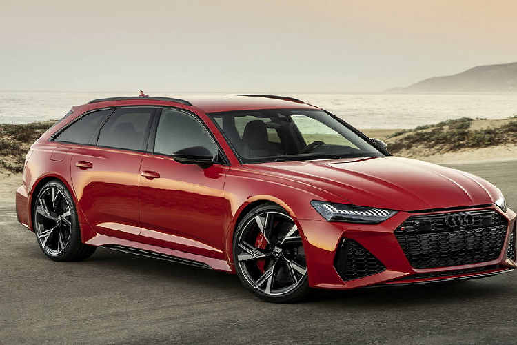 Hãng xe Đức chính thức công bố giá xe Audi RS6 Avant 2021 khởi điểm từ 110.000 USD (tương đương 2,55 tỷ đồng) cho mẫu xe RS6 Avant 2021. Đây là bản cấu hình hiệu năng cao nhất của biến thể A6 dạng wagon, với phần thân xe được kéo dài về phía sau để chứa được nhiều hành lý hơn so với phiên bản sedan quen thuộc.