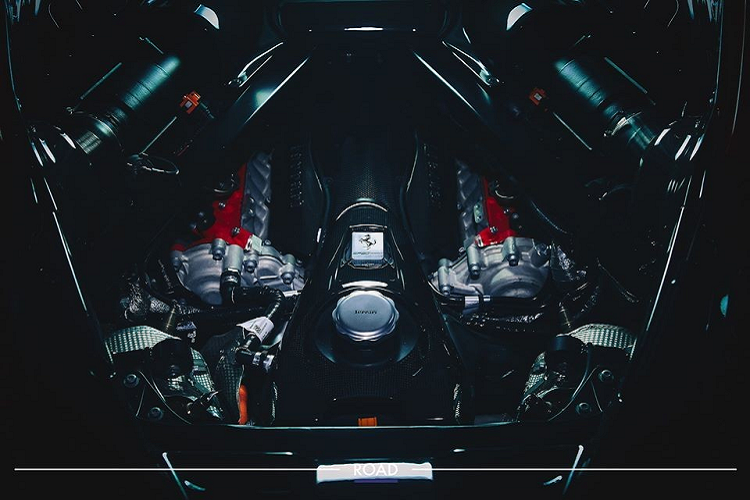 Siêu xe Ferrari SF90 Stradale ra mắt tại Thái Lan cùng với Singapore và Malaysia. Thái Lan là 1 trong 3 thị trường trọng điểm của hãng siêu xe Ferrari tại Đông Nam Á. Số lượng siêu xe Ferrari ở Thái Lan hơn 200 chiếc với đủ các chủng loại.