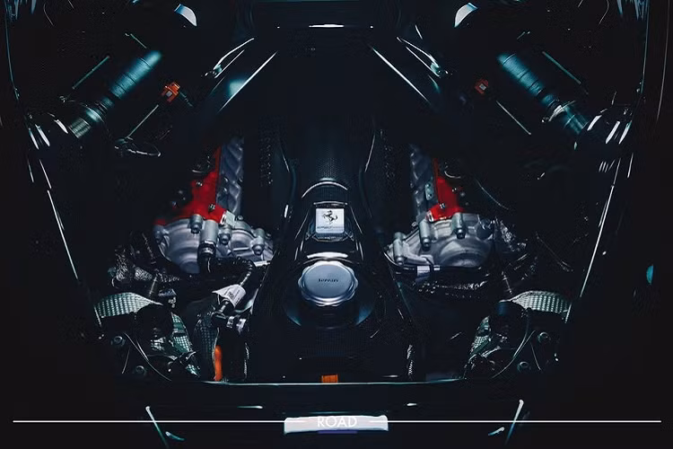 Siêu xe Ferrari SF90 Stradale ra mắt tại Thái Lan cùng với Singapore và Malaysia. Thái Lan là 1 trong 3 thị trường trọng điểm của hãng siêu xe Ferrari tại Đông Nam Á. Số lượng siêu xe Ferrari ở Thái Lan hơn 200 chiếc với đủ các chủng loại.