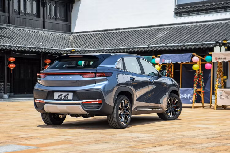 Mới đây, Chery đã chính thức giới thiệu một mẫu SUV cỡ vừa chạy điện thuần chủng hoàn toàn mới mang tên Ant với mục đích đáp ứng những người mua có nhu cầu đi xa và đối mặt nhiều tình huống khó hơn