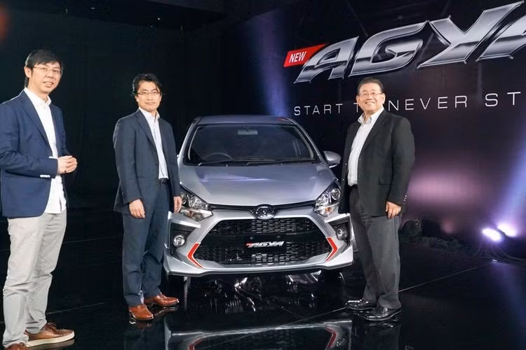 Lần đầu tiên trình làng tại Indonesia vào năm 2012, mẫu xe cỡ nhỏ Toyota Wigo còn có tên gọi khác là Agya. Sau 8 năm, mẫu xe hatchback hạng A này tiếp tục được bổ sung một phiên bản nâng cấp nữa tại thị trường Indonesia.