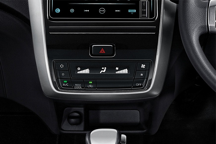 Nằm bên dưới nắp ca-pô của Toyota Wigo 2020 là 2 loại động cơ xăng khác nhau. Đầu tiên là động cơ 3 xi-lanh, VVT-i, dung tích 1.0 lít, tạo ra công suất tối đa 67 mã lực tại tua máy 6.000 vòng/phút và mô-men xoắn cực đại 89 Nm tại tua máy 4.400 vòng/phút.