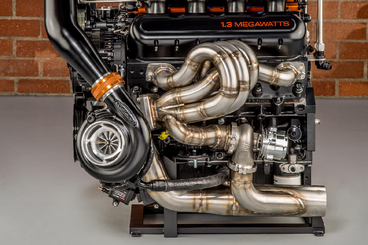 Phiên bản sản xuất của Tuatara sở hữu thân xe bằng sợi carbon giúp giảm khối lượng, với thiết kế tối ưu khí động học giúp hạ hệ số cản không khí xuống mức Cd 0,279.