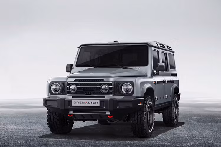 Jaguar Land Rover cho biết hãng thất vọng vì phán quyết trên và rằng thiết kế hình dạng của Defender đã được đăng ký thương hiệu ở một số thị trường khác. Việc chạm trán giữa các hãng xe chung một nước thường hiếm khi được bắt gặp. Nhất là khi những sự cố sao chép ý tưởng thường được thấy đến từ phần lớn thị trường Đại Lục.