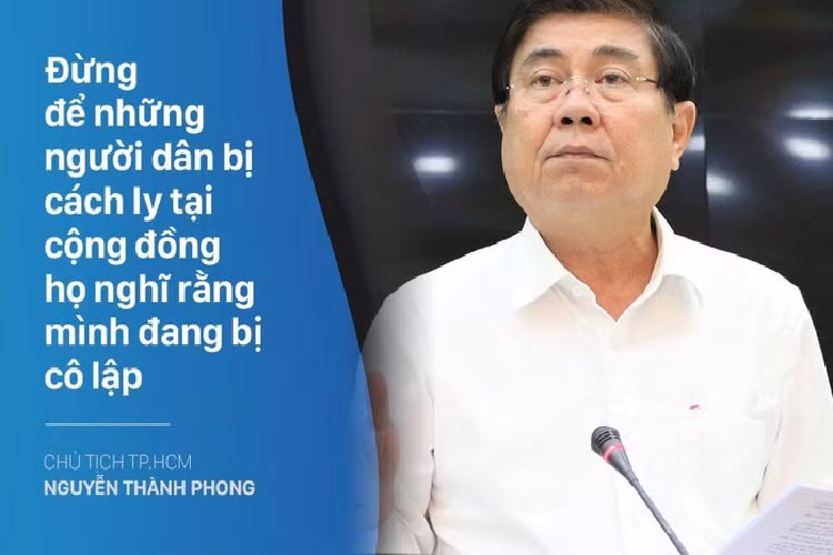 Ngày 21/3, Chủ tịch UBND TP.HCM Nguyễn Thành Phong dẫn đầu đoàn khảo sát tới kiểm tra công tác phòng, chống dịch Covid-19. Kết luận buổi kiểm tra, ông cho hay thời gian tới, TP.HCM sẽ đề xuất tăng mức hỗ trợ suất ăn, chính sách cho người lao động, người nghèo khi phải cách ly. "Đừng để những người dân bị cách ly tại cộng đồng họ nghĩ rằng mình đang bị cô lập. Họ không thể tự đi mua thức ăn thì chính quyền cần có cách chủ động cung ứng giúp họ”, người đứng đầu UBND TP.HCM nhấn mạnh.