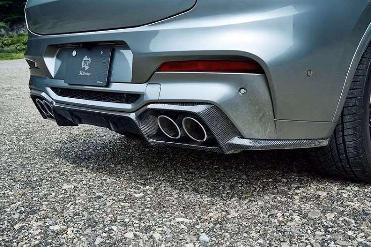 Trong đó, X4 M Competition được trang bị động cơ tăng áp kép V6 3.0L 6 xi-lanh sản sinh công suất 503 mã lực và mô-men xoắn cực đại 598Nm, cho phép xe tăng tốc từ 0 - 96 km/h chỉ trong 4 giây, trước khi cán tốc độ tối đa 285 km/h, điều kiện là xe có gói M Driver.