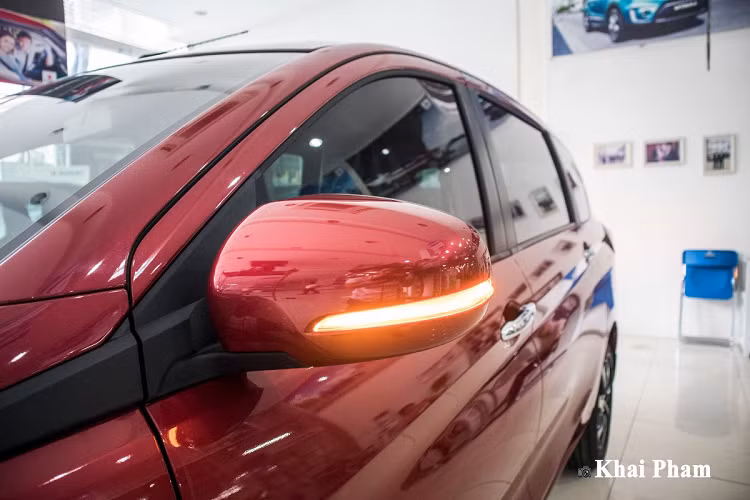 Suzuki Ertiga Sport 2020 phiên bản nâng cấp và bổ sung trang bị này về cơ bản sẽ không có khác biệt ở ngoại thất so với nguyên mẫu. Vẫn còn đó một chiếc MPV hướng đến sự thực dụng ngay từ ánh nhìn đầu tiên, thiết kế đơn giản và đủ dùng với mức giá hiện hành.