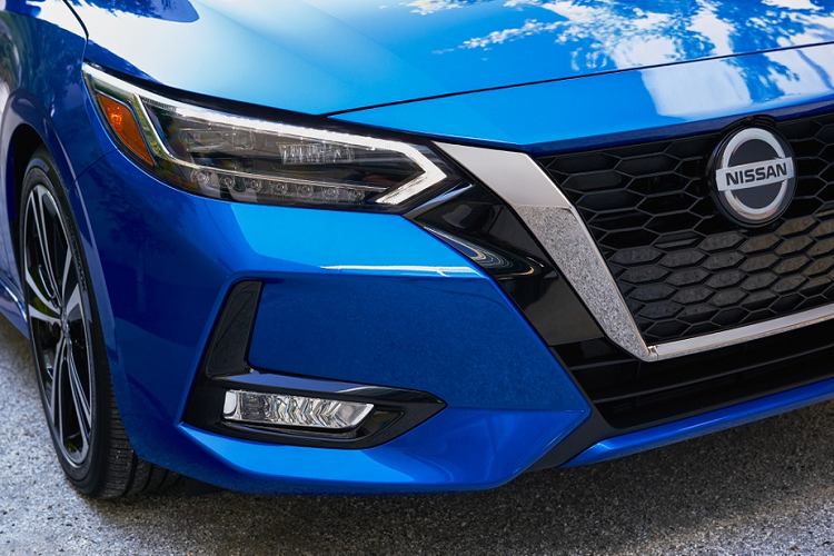 Tại Mỹ, giá xe Nissan Sylphy 2020 bán ra từ 19.090 USD đến 21.430 USD. Sylphy có giá cao hơn Kia Cerato, Hyundai Elantra và thấp hơn Mazda3, Honda Civic.