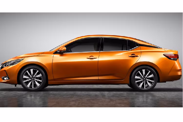 Ở Mỹ, Nissan Sylphy được trang bị động cơ hút khí tự nhiên 4 xy-lanh 2.0L thay thế cho động cơ 1.8L của thế hệ trước. Động cơ này sản sinh công suất 149 mã lực và mô-men xoắn 198 Nm.