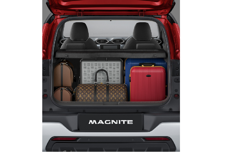 Mẫu xe đô thị cỡ nhỏ này có khoảng sáng gầm ở mức 205 mm. Một số các công nghệ nổi bật của mẫu xe này bao gồm hỗ trợ khởi hành ngang dốc, công nghệ camera 360 độ…