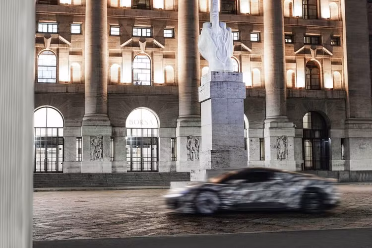 Được biết, những hình ảnh mới nhất của Maserati MC20 được chụp tại vùng Sicily, Ý.