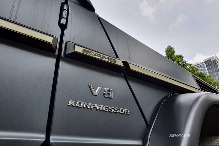 Về cơ bản, G55 AMG được hãng độ xe AMG giữ nguyên thiết kế và chỉ can thiệp tới công suất và các trang thiết bị đi kèm. Xe vẫn giữ vóc dáng với kích thước đồ sộ DxRxC tương ứng 4.686 x 2006 x 1935mm và chiều dài cơ sở là 2847mm.