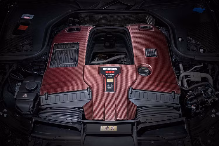 Tuy nhiên, cấp độ mô-men xoắn đã được giới hạn điện tử chỉ còn 1.049 Nm để bảo vệ hệ truyền động. Nhưng với 258 mã lực và 110 Nm bổ sung, đây vẫn là một sự nâng cấp lớn so với GT63 S nguyên bản. Nhờ sức mạnh mới, Brabus Rocket 900 có thể gia tốc từ 0-100 km/h trong chỉ 2,8 giây, giảm từ 3,1 giây, và đạt tốc độ tối đa giới hạn điện tử 330 km/h.