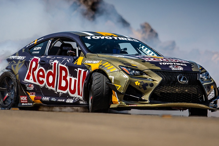 Lexus RC F Carbon Kelvar mới được phát triển dựa trên thế hệ tiền nhiệm mà tay đua Jordan sử dụng. Lexus tạo ra RC F Carbon Kelvar với 2 tiêu chí chính là mạnh hơn và nhẹ hơn, chiếc xe này mạnh 1.200 mã lực nhưng chỉ nặng 1.250 kg.