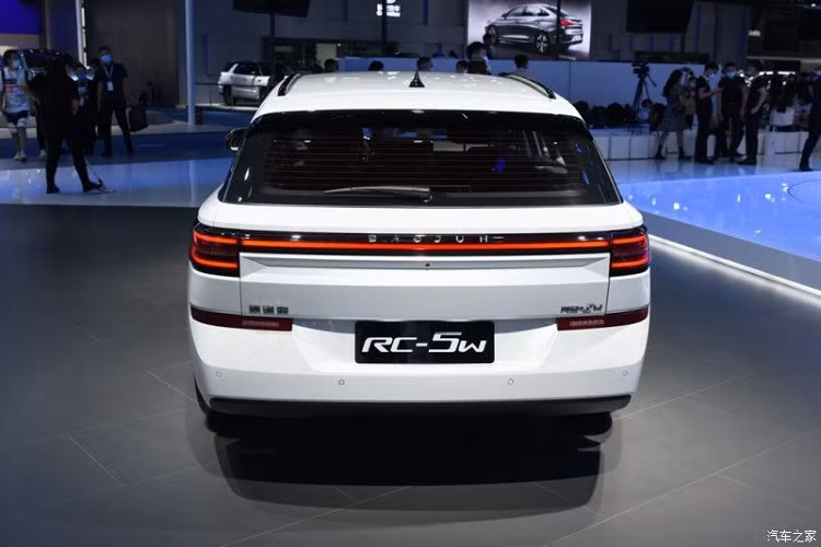 SAIC-GM-Wuling đã xác nhận rằng Baojun RC-5W hoàn toàn mới sẽ được bán tại Trung Quốc với dải động cơ tương tự RC-5 thông thường.