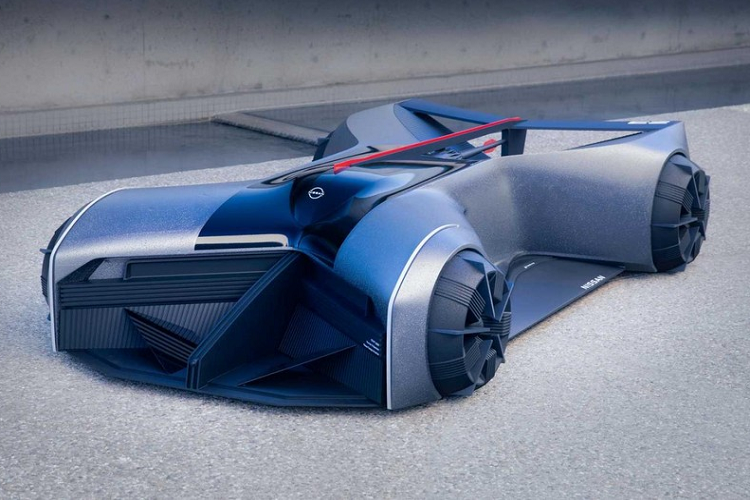 Để có thể lái GT-R (X), người lái sẽ nằm áp bụng, với phần đầu đặt trên trục trước, còn phần tay và chân sẽ đặt ở mỗi góc bánh – một tư thế khiến họ cảm giác như đang bay trên đường. Người lái cũng sẽ cần mặc một bộ đồ đặc biệt bao gồm một chiếc mũ bảo hiểm để kết nối giữa não và xe, một khái niệm tương lai mà Nissan đã từng gợi ý trong quá khứ. Choi tưởng tượng chiếc GT-R (X) của mình sẽ là một “cỗ máy mặc được”, một thứ gì đó giống với một bộ giáp “exoskeleton” mang tính tương lai.