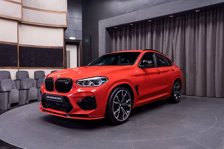 Và mặc dù cũng sở hữu kiểu thiết kế “đuôi cụt” như mẫu đàn anh X6, BMW X4 2020 mới thường ít nhận được sự chú ý từ giới mê xe, ngay cả với biến thể hiệu năng M hay M Competition.
