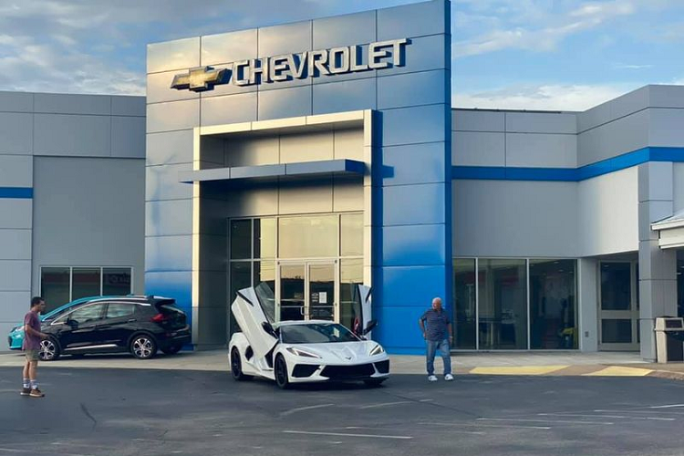 Mức giá độ cửa Corvette C8 hợp lý này khiến nhiều chủ sở hữu cũng muốn thử lắp "đôi cánh" đặc biệt của Eikon cho xế cưng.