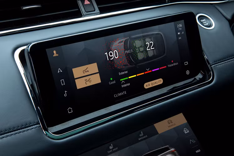 Chủ xe có thể kiểm tra chất lượng không khí trong cabin qua màn hình cảm ứng khi kích hoạt hệ thống lọc không khí mới Cabin Air Filtration. 