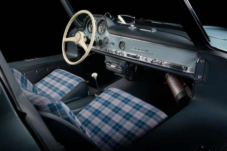 Theo thông tin từ Thornley Kelham, chủ sở hữu đã bỏ ra hàng trăm nghìn Đô cho việc mua các phụ tùng thay thế cũng như sửa chữa, điều chỉnh các chi tiết, hạng mục. Từ đó mà chiếc xe đã được “hồi sinh” một cách ngoạn mục với ngoại hình cũng như tình trạng như vừa được xuất xưởng.