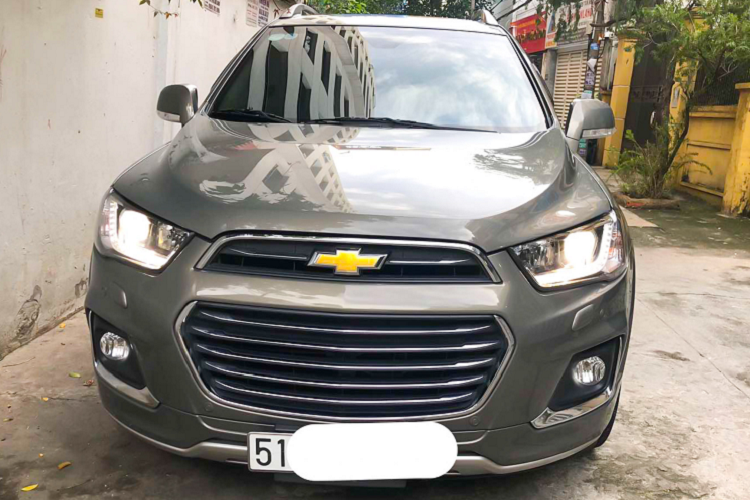 Lý do chính là Chevrolet Captiva tại Việt Nam bị người dùng phàn nàn khi hay hỏng vặt nhất là về hệ thống điện, bên cạnh dàn lạnh ở nội thất, cộng thêm sự xuất hiện của nhiều đối thủ Hàn và Nhật cạnh tranh khốc liệt ở thị trường Việt như: Toyota innova, Kia Sorento, Hyundai SantaFe, Honda CR-V, Mazda CX-5 đã khiến Chevrolet Captiva dần đánh mất chỗ đứng của mình trong phân khúc.